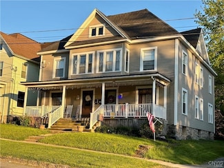 6 Cottage St, Auburn, NY 13021