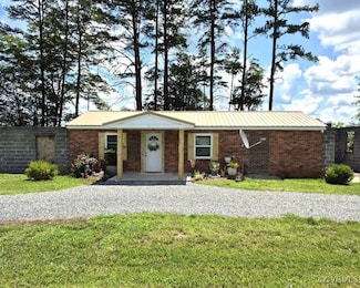 10015 Kings Hwy, Drakes Branch, VA 23937