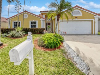 304 NW 47th Ave, Deerfield Beach, FL 33442