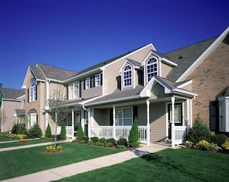 198 Village Green Dr Unit 198, Port Jefferson Station, NY 11776