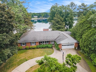 18190 Lovell Rd, Spring Lake, MI 49456