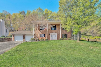 4771 Hickory Hill Dr, Roanoke, VA 24018