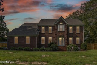 201 Bayshore Dr, Elizabeth City, NC 27909
