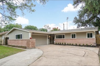 7705 Albacore Dr, Houston, TX 77074