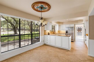 9006 Balcones Club Dr Unit 6, Austin, TX 78750