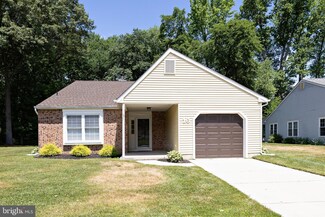 16 Kelly Dr, Woodbury, NJ 08096