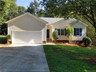 7311 Elwood Dr, Charlotte, NC 28227