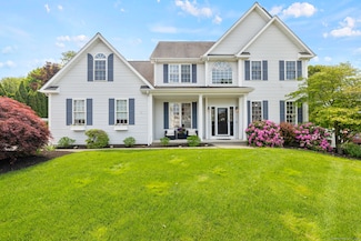 55 Perry Ln, Stratford, CT 06614
