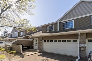 102 Primrose Ct, Saint Paul, MN 55127