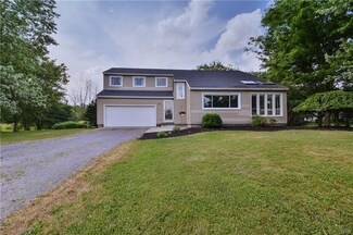 23 Barnard Rd, Phoenix, NY 13135