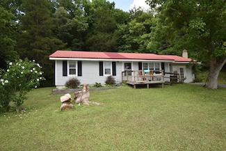 180 Cypress Creek Rd, Linden, TN 37096