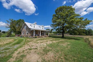 100 Walk up Ln, Harrisonburg, VA 22801