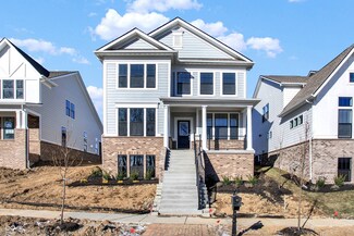 1500 Chatham Village Blvd, Westfield, IN 46074