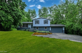 3576 Ellen Dr, Akron, OH 44312