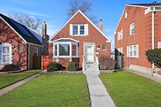 8416 S Bennett Ave, Chicago, IL 60617