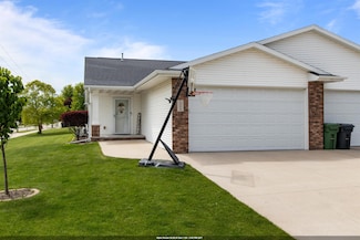 1308 Lavender Ln, Appleton, WI 54915