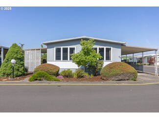 2902 E 2nd St, Newberg, OR 97132