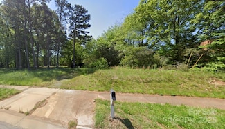 5115 Freedom Dr, Charlotte, NC 28208