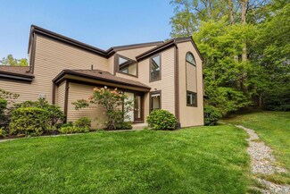 26 Fawn Ct, Ossining, NY 10562