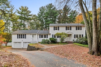 8 Athena Cir, Andover, MA 01810