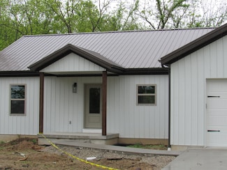 748 Birdsong Ln, Marshfield, MO 65706