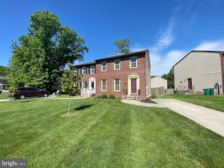 1034 Northfield Dr, Carlisle, PA 17013