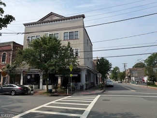 97 Walnut St Unit 3B, Montclair, NJ 07042