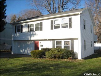 115 Dexter Ave, Liverpool, NY 13088