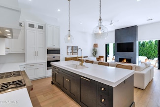 4147 E Clarendon Ave, Phoenix, AZ 85018