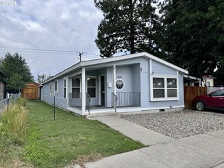 1525 1st St, Baker City, OR 97814