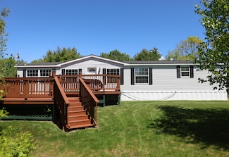 88 Blueberry Hill Ln, Gardiner, ME 04345