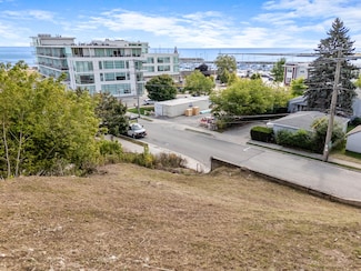 Lt1 Johnson St, Port Washington, WI 53074