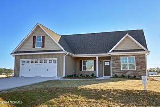 104 Bellows Ln, Rocky Point, NC 28457