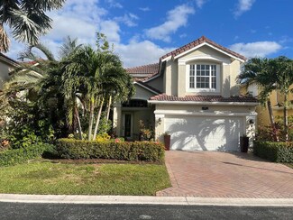 717 Natures Cove Rd, Dania, FL 33004