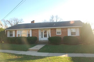214 1st St SE, Oelwein, IA 50662