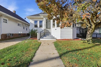 2816 Douglas Ave, Racine, WI 53402