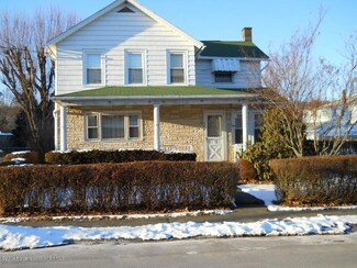 408 Hickory St, Peckville, PA 18452
