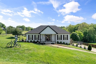 1003 Ridgeview Dr, Pleasant View, TN 37146