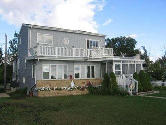 41900 N Venn Rd, Antioch, IL 60002