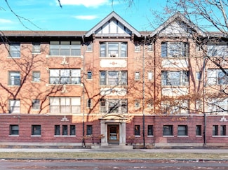 1112 E 52nd St Unit 3, Chicago, IL 60615