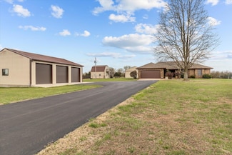 2182 W State Highway Cc, Brighton, MO 65617