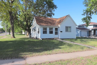2403 6th St, Columbus, NE 68601