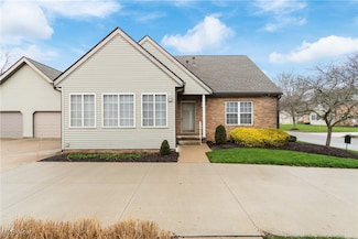 1537 Cambridge Ave SW, North Canton, OH 44709