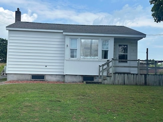 21 Clough St, Potsdam, NY 13676