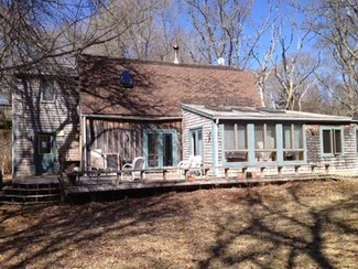 84 Christiantown Rd, Vineyard Haven, MA 02568