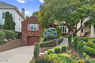1296 Denniston St, Pittsburgh, PA 15217