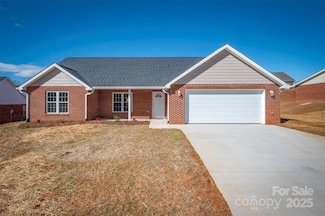160 Central Park Cir, Spindale, NC 28160