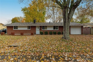 808 Macmillan Dr, Dayton, OH 45426