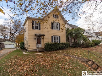 17 Tew St, Jamestown, NY 14701