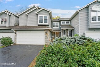 530 Highwood Cir, Albany, NY 12203